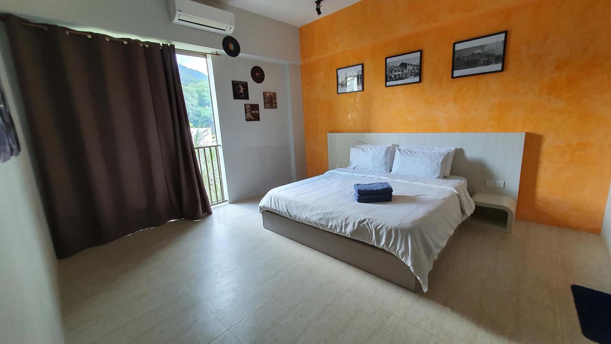 By The Sea Beach Luxury Resort - باتو فيرينغي المظهر الخارجي الصورة